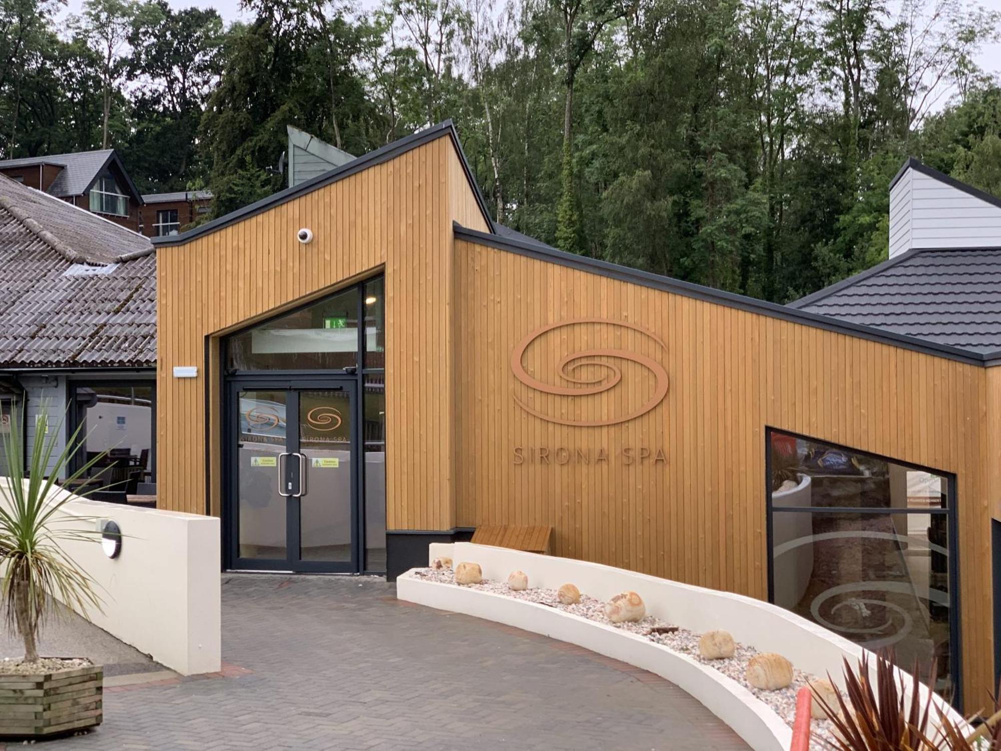Conkers Lodge For 6 With Hot Tub & Secluded Decking - Spa Resort In Devon Chudleigh المظهر الخارجي الصورة