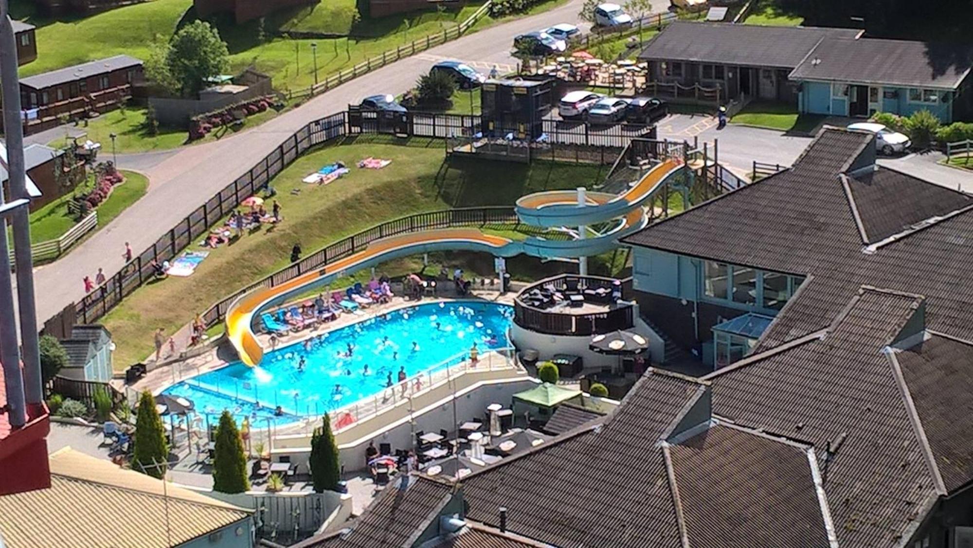 Conkers Lodge For 6 With Hot Tub & Secluded Decking - Spa Resort In Devon Chudleigh المظهر الخارجي الصورة